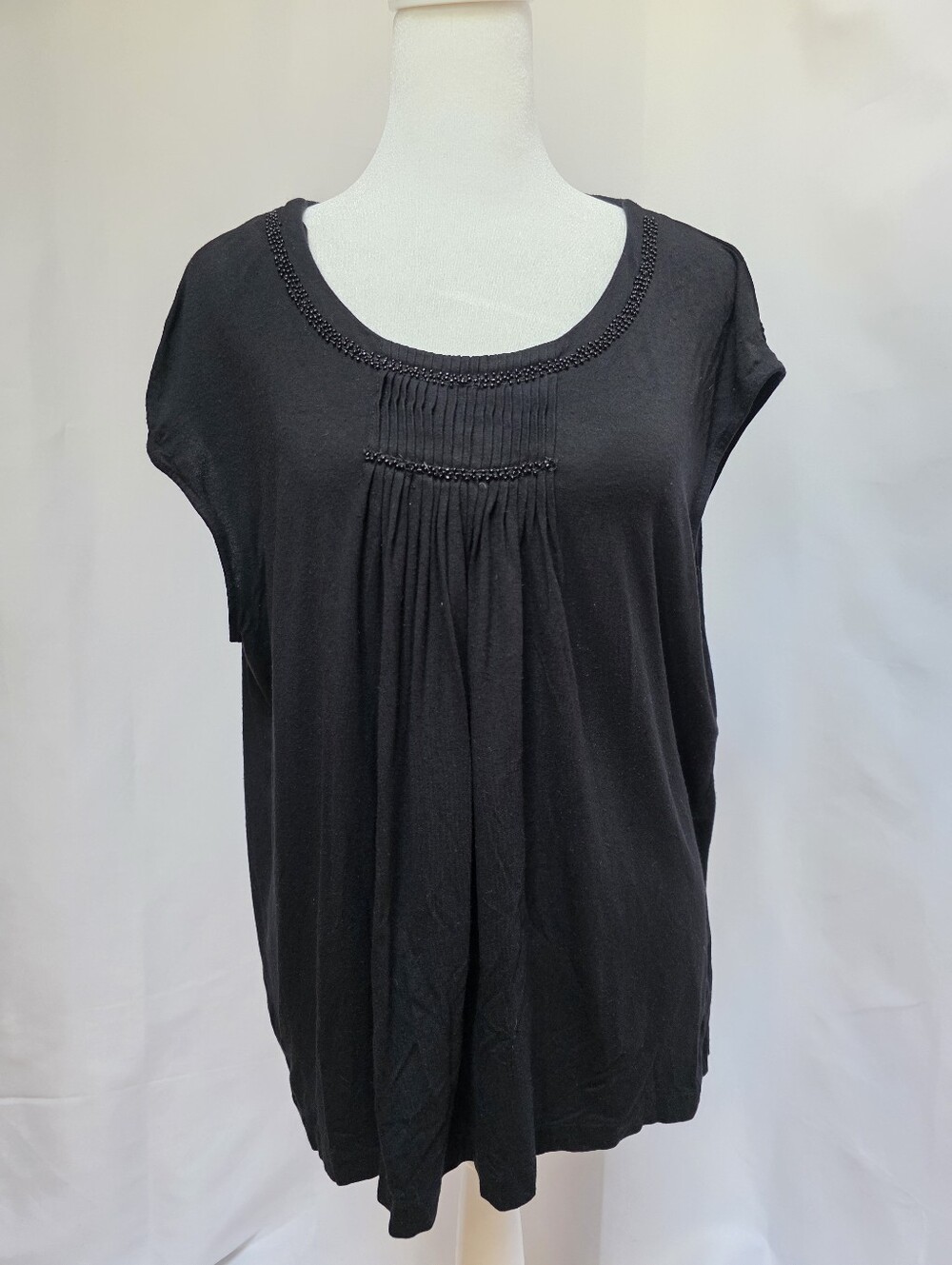 Jones New York Black Beaded Pintuck Short Sleeve Top Size L